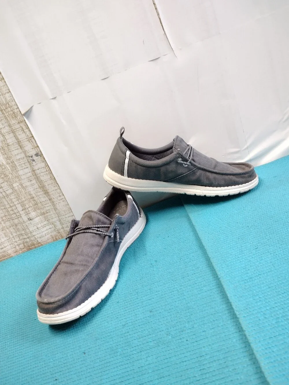 Hurley Men's Gray Canvas Slip On Loafers Shoes 10.5